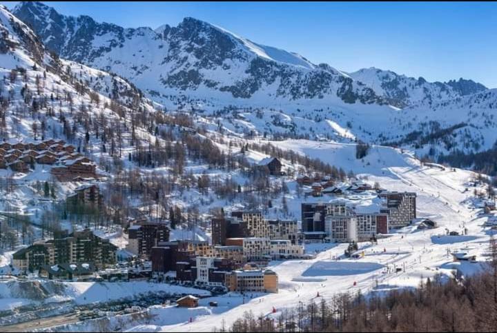 Joli T2, Centre, Parking Prive, Wifi, Local A Ski Isola 2000 Extérieur photo